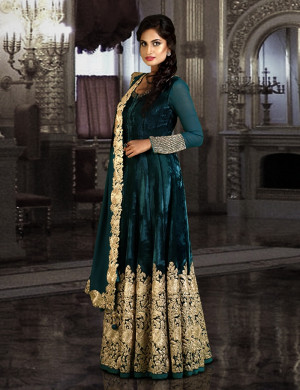 Gorgeous Rama Green Velvet Gown & Chiffon Dupatta